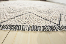 Multi Size Ivory Black Beige Color Hand Woven  Wool Modern & Contemporary Oriental Rug