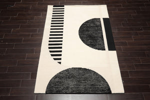 5' x8'Hand Tufted Hand Made 100% Wool Modern & Contemporary Oriental Area Rug Ivory, Black Color