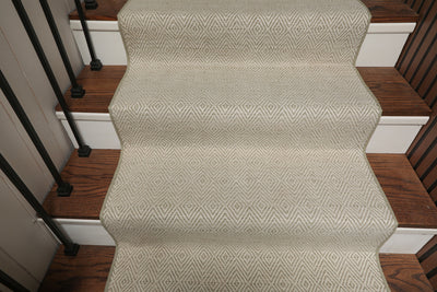 Multi Size White Sage Color Hand Loomed Flatweave Wool Modern Oriental Rug