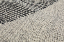 LoomBloom Geometric Kilim Wool Ivory Hand-Woven 5x8 Area Rug
