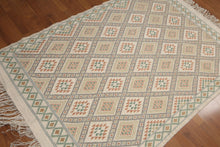 4'4" x 6'Hand Woven 100% wool Flat Pile area rug Ivory