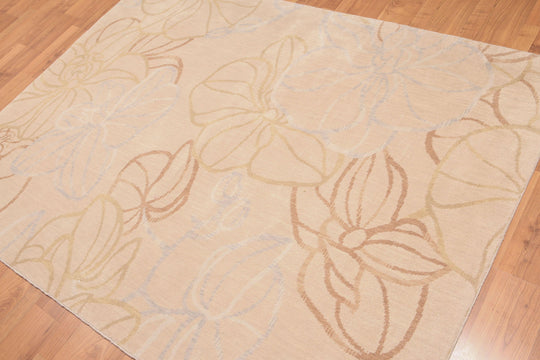 5' x 6'9" Contemporary Floral 100% Wool Area rug Beige